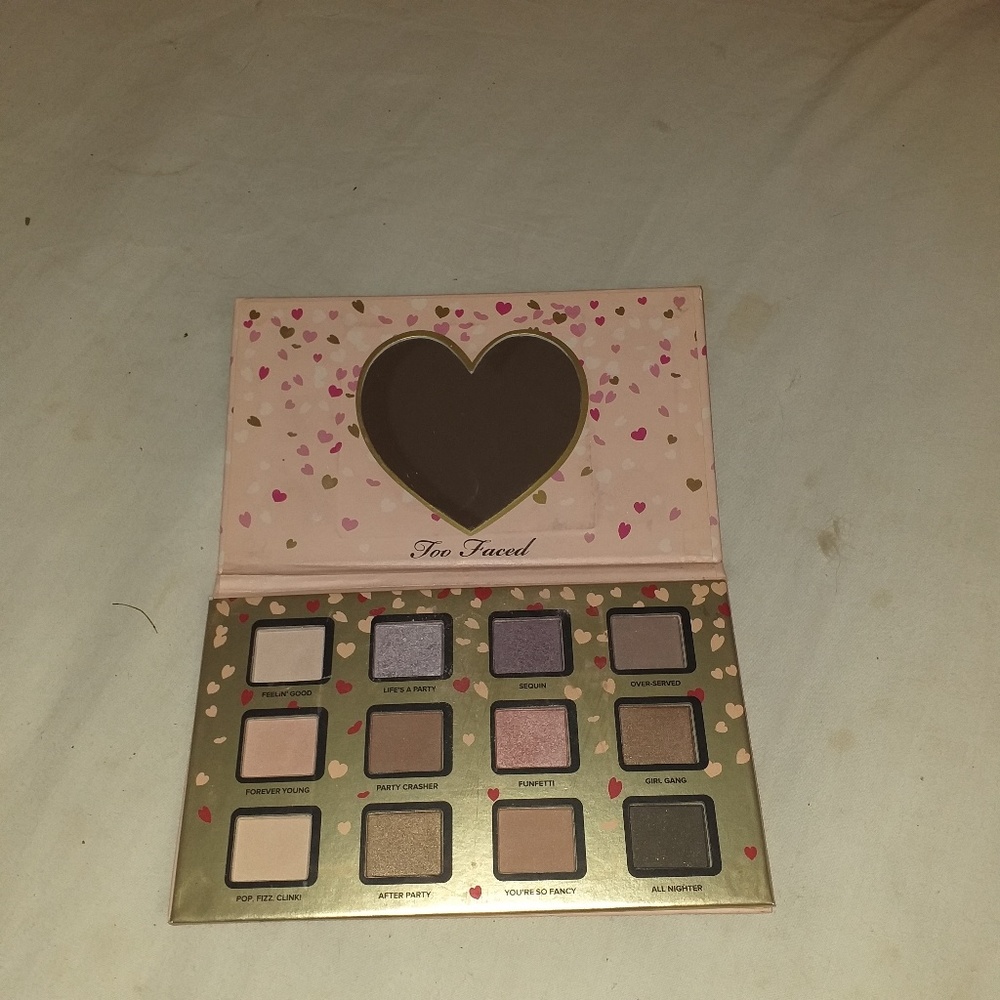 Too faced eyeshadow palette Tuttifruitti